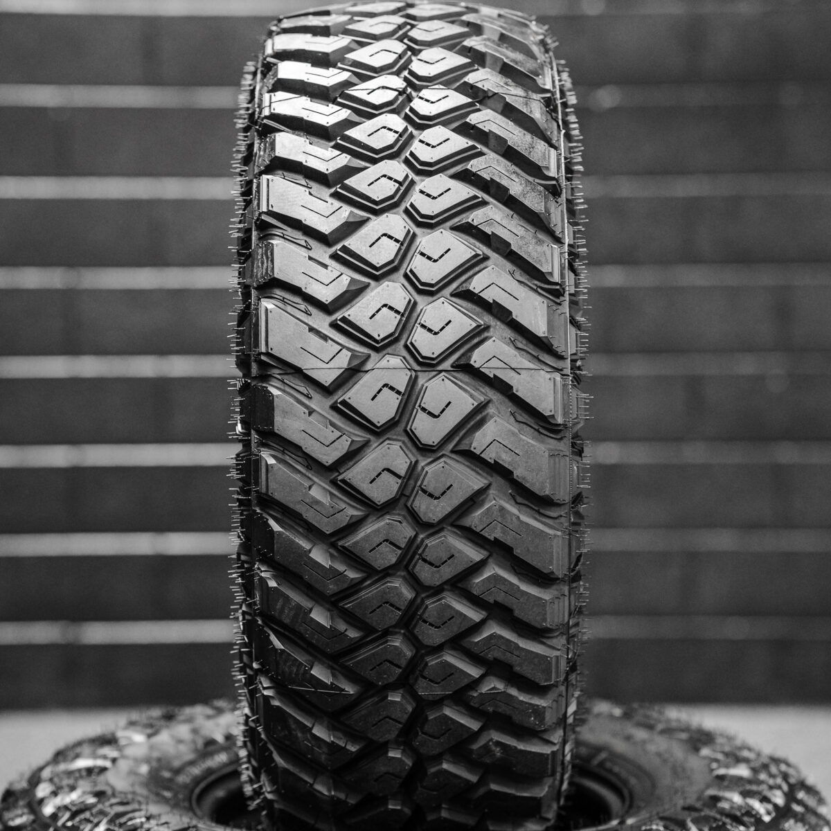 15" MAXXIS RAZR M/T + Steelies Combo - Image 4