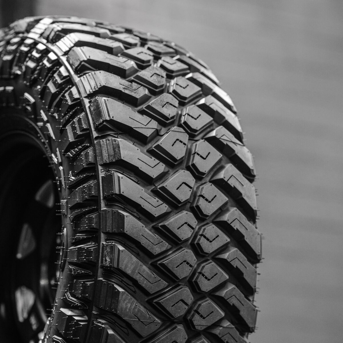 15" MAXXIS RAZR M/T + Steelies Combo - Image 6