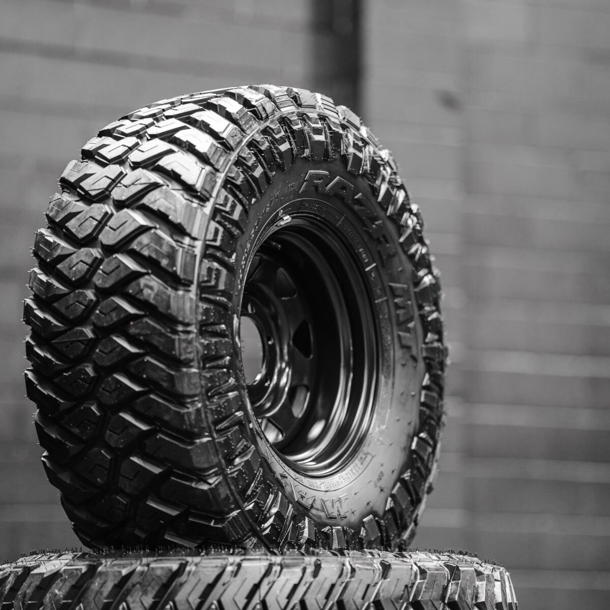 15" MAXXIS RAZR M/T + Steelies Combo - Image 2