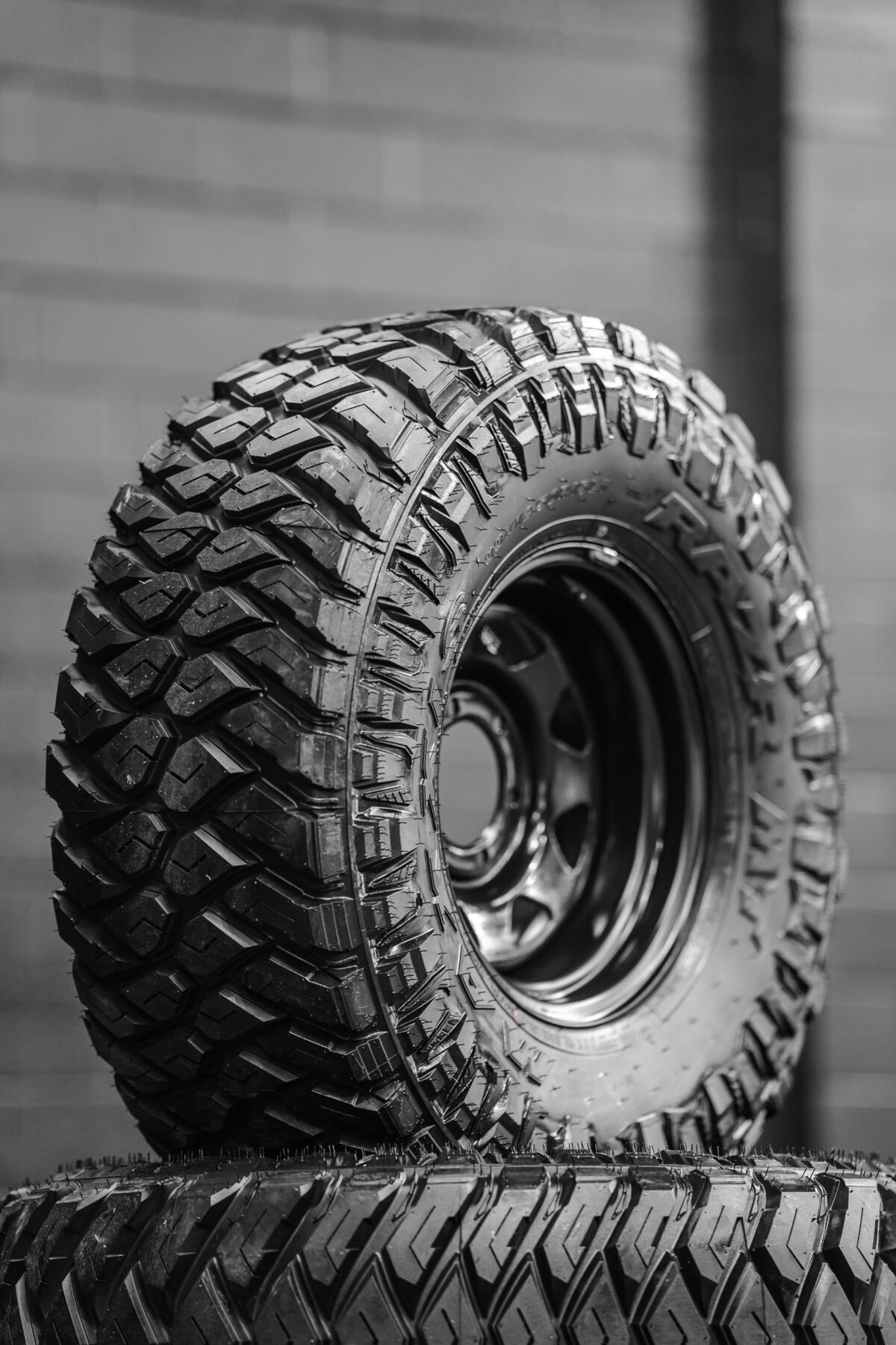 15" MAXXIS RAZR M/T + Steelies Combo - Image 5
