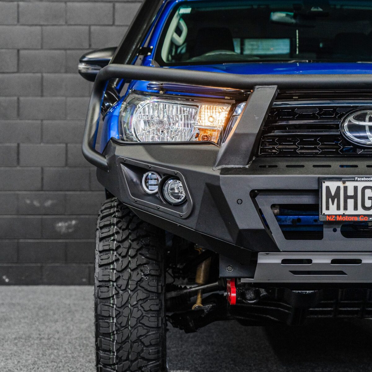 DEFENDER Off-Road Triple Loop Bull-Bar - Image 3