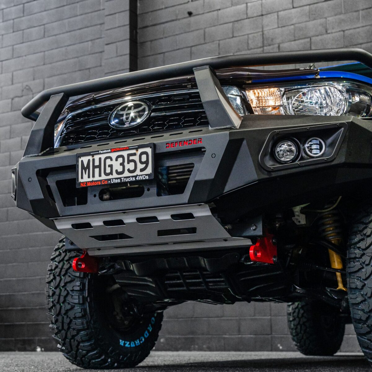 DEFENDER Off-Road Triple Loop Bull-Bar - Image 6