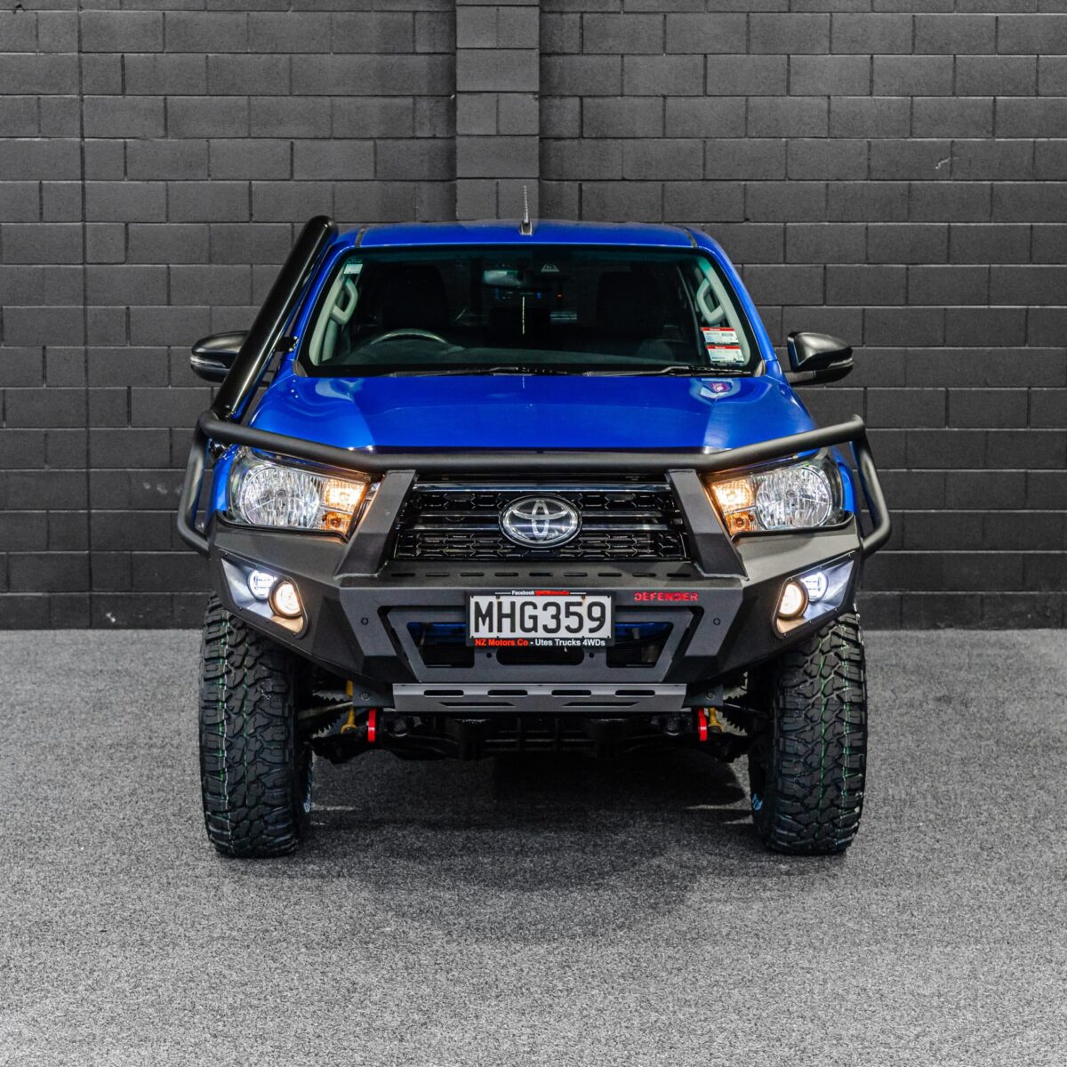 DEFENDER Off-Road Triple Loop Bull-Bar - Image 7