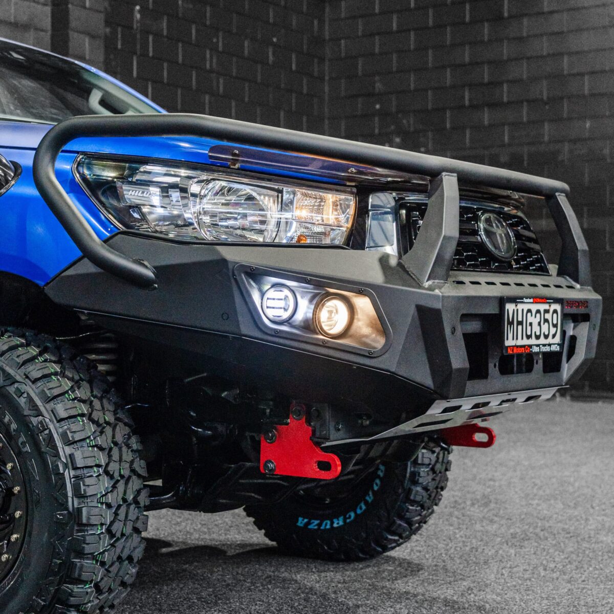 DEFENDER Off-Road Triple Loop Bull-Bar - Image 2
