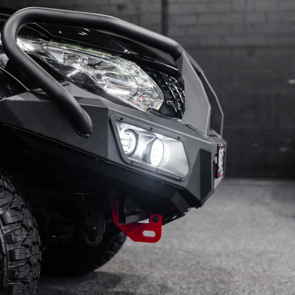 DEFENDER Off-Road Triple Loop Bull-Bar - Image 8